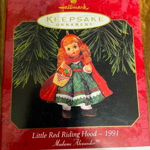 1991 Hallmark Keepsake Little Red Riding hood. Collectors series.